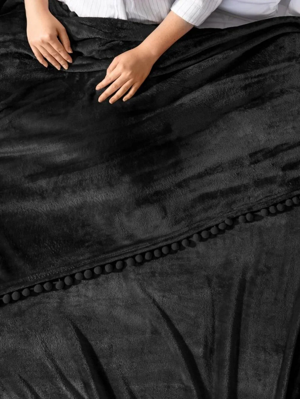 Pom Pom Fringe Velvet Blanket 50x60
